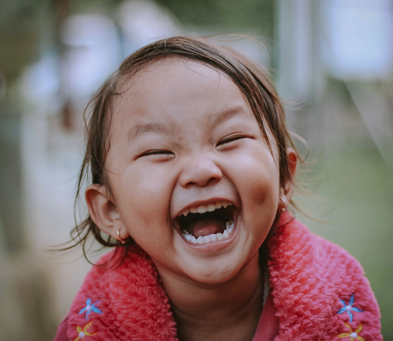 little-girl-laughing